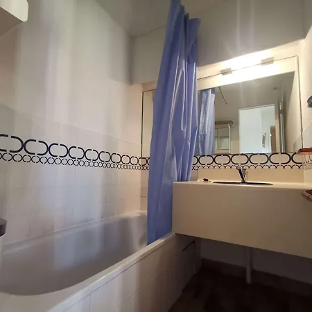 Appartement T3 Avec Piscine Et Tennis à 100m De La - Cap D'agde - Fr-1-607-117